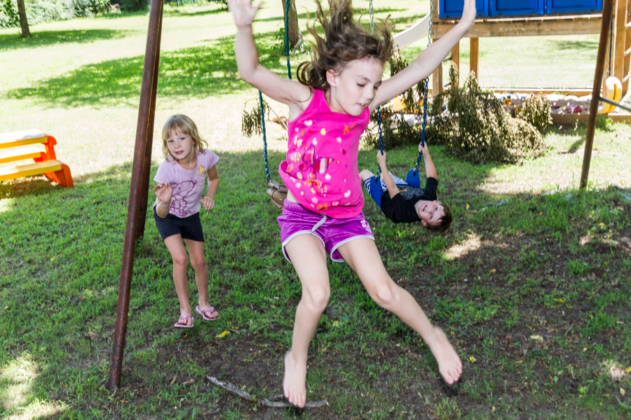 Lily, Sophia, Chris