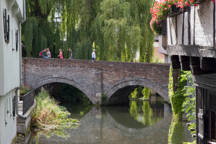 Pedestrian bridge